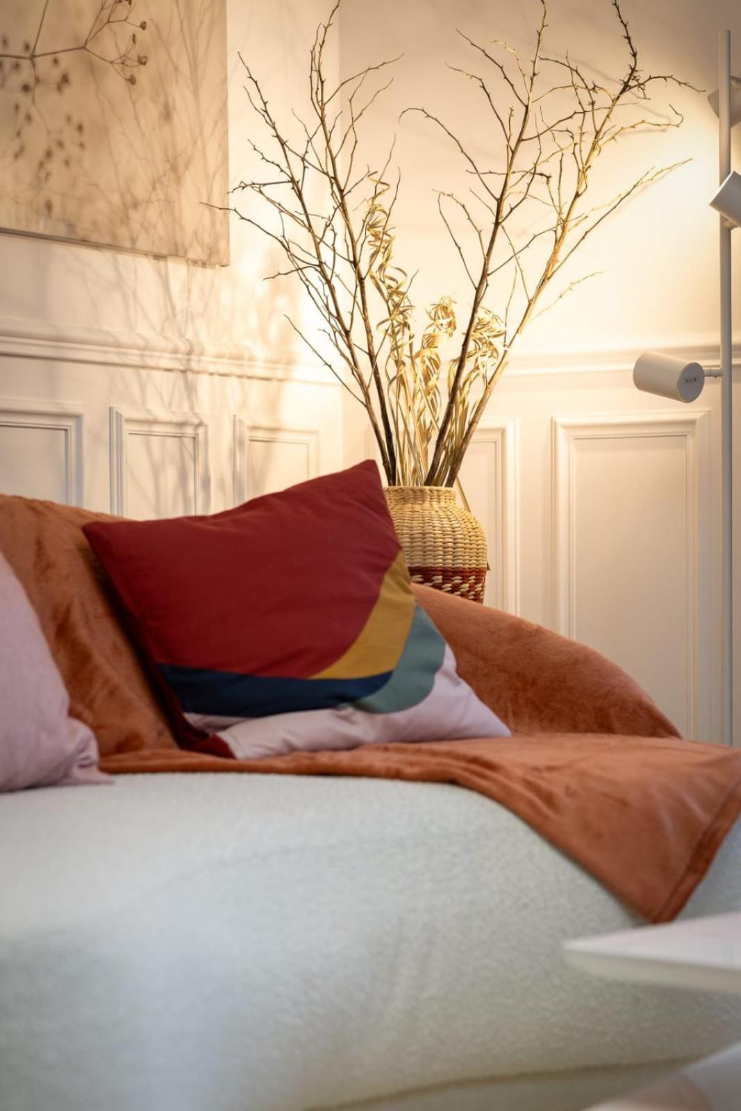 Rose Ecrin De Charme Avec Parking Terrasse Privee Et Jardin Partage Apartamento Grand-Couronne Exterior foto